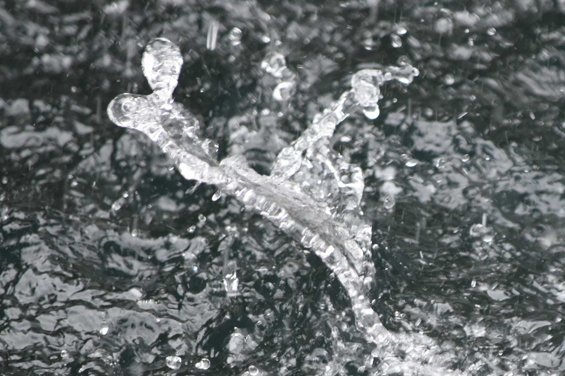 <b>水花</b>